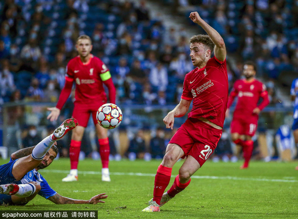 我们将以足 我们将以足